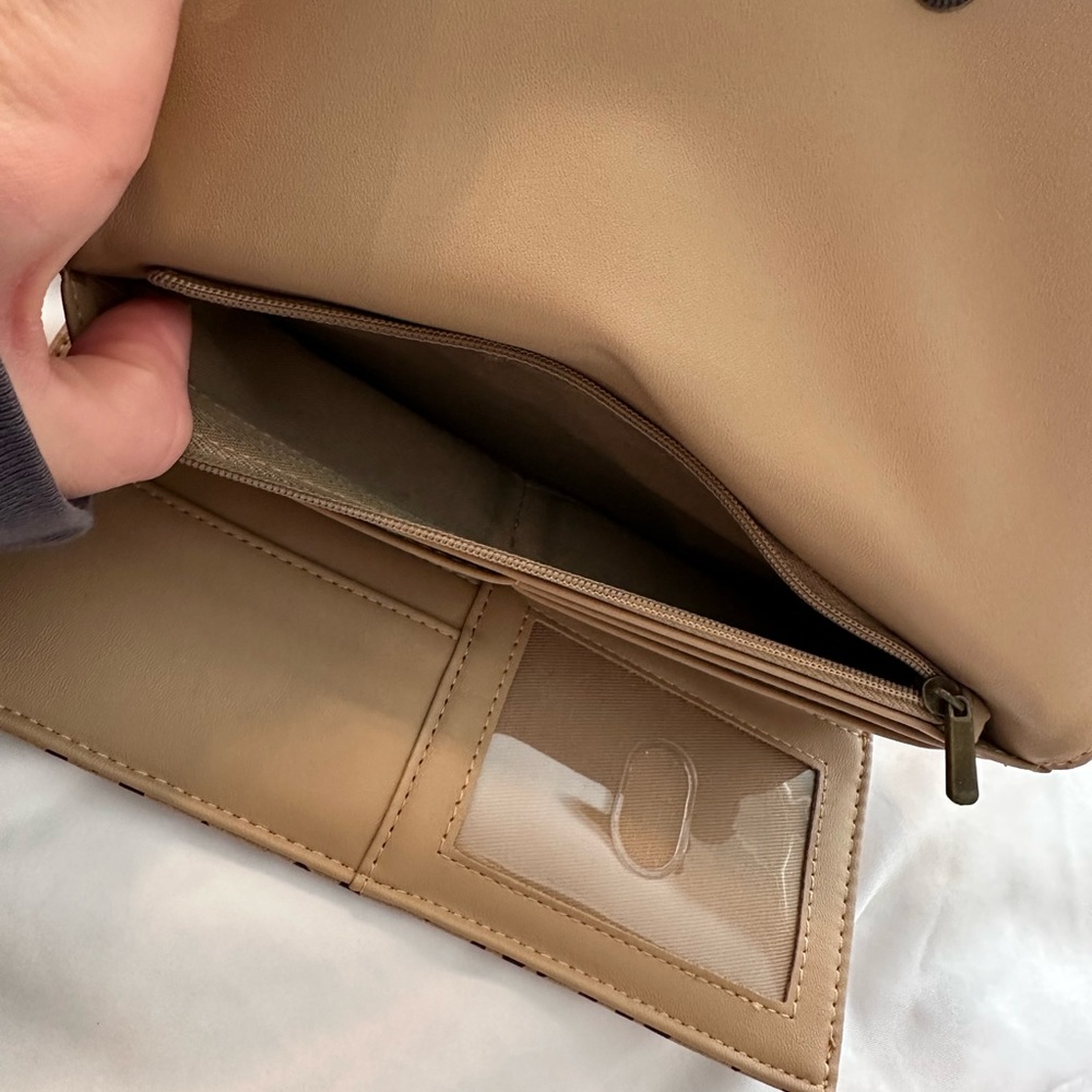 Target Wallet - Picture 5 of 7